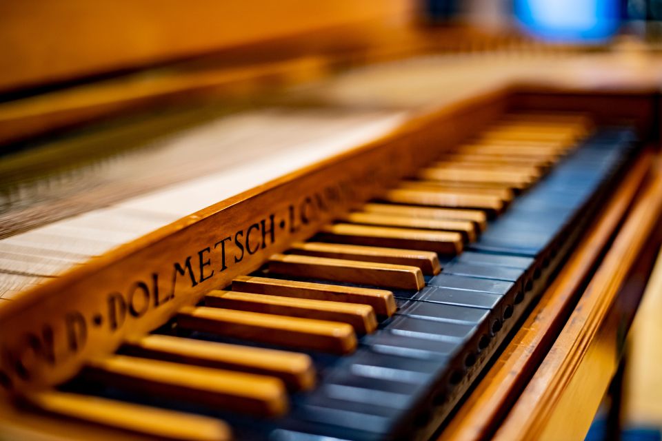 A close up of a black and brown keyboard