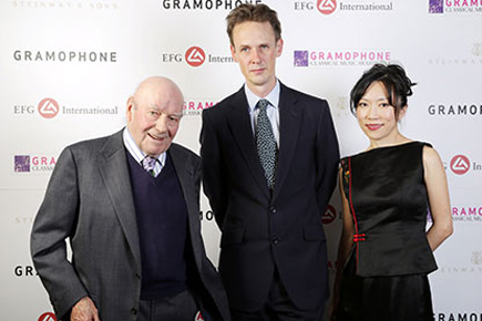 Lifetime Achievement Award for Julian Bream